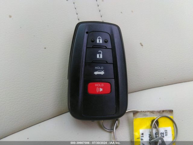 5YFFPMAE2NP350640 Toyota Corolla Xle