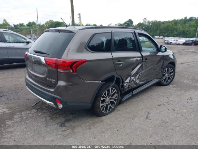 JA4AD3A38GZ012139 Mitsubishi Outlander Sel