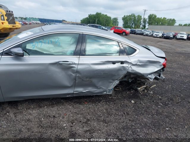 1C3CCCEG1FN556927 Chrysler 200 C