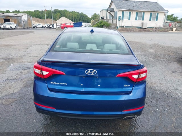Hyundai SONATA ECO 2017 5NPE24AA9HH528214 Image 17