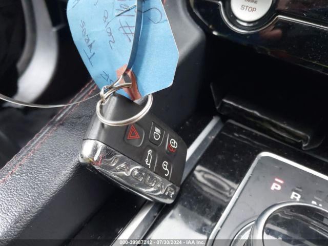 2018 JAGUAR F-PACE SADCL2EV1JA264123 Photo 10
