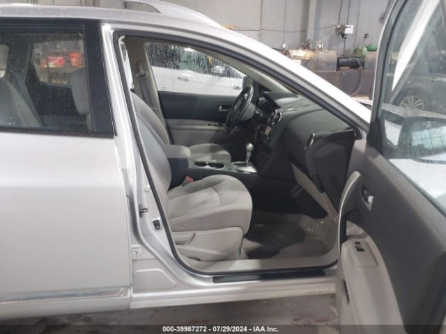 JN8AS5MV2EW718868 Nissan Rogue Select S
