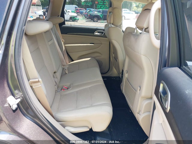 1C4RJEAG3HC813372 Jeep Grand Cherokee Laredo 4x2