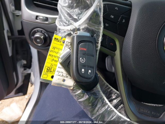 1C4PJLLB5KD263316 Jeep Cherokee Latitude Plus Fwd