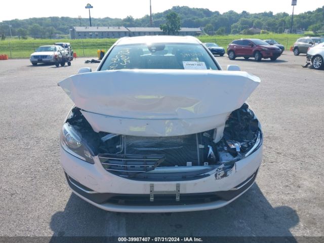 YV140MEK6H1359422 Volvo V60 T5 Premier