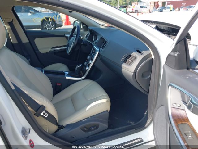 YV140MEK6H1359422 Volvo V60 T5 Premier