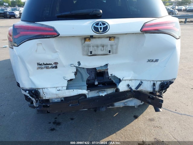 Toyota Rav4 Xle 2018 JTMWFREV2JJ209303 Image 6