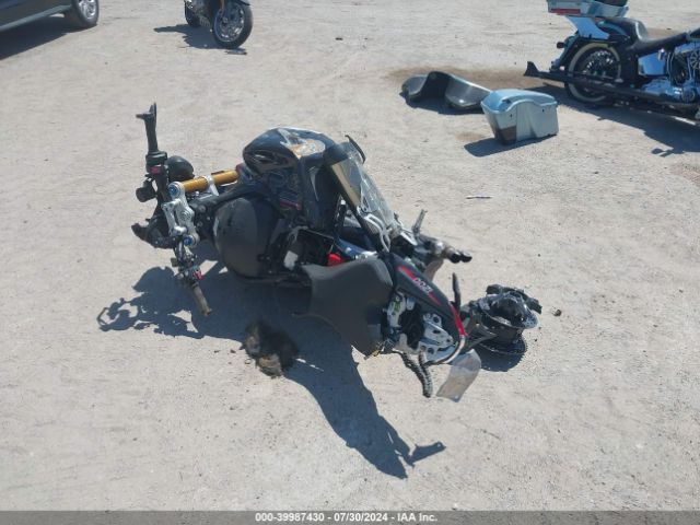 2022 TRIUMPH MOTORCYCLE SPEED TRIPLE SMTP01ST3NTAW3180 Photo 2