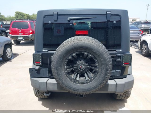 1C4BJWDG4FL546372 Jeep Wrangler Unlimited Sport