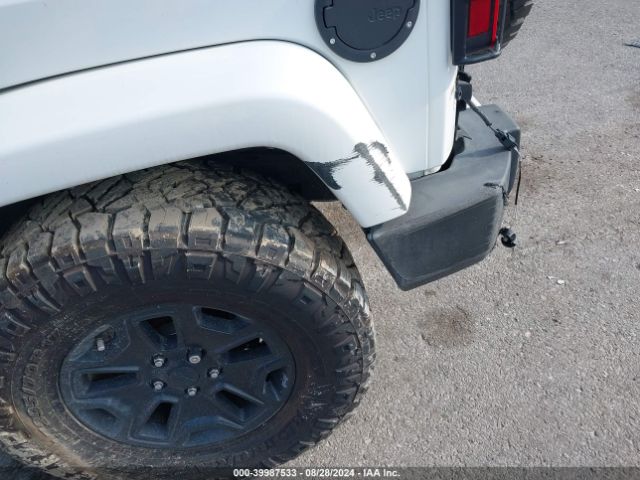 1C4HJWEG5GL172350 Jeep Wrangler Unlimited Sahara