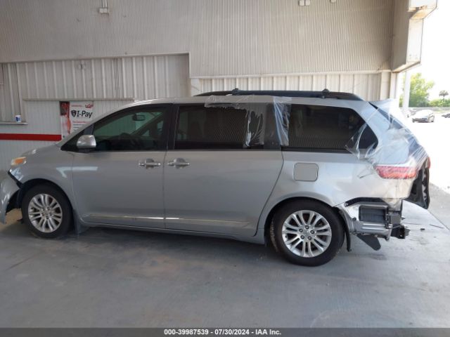 5TDYK3DC7FS555763 Toyota Sienna Xle 8 Passenger