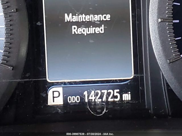 5TDYK3DC7FS555763 Toyota Sienna Xle 8 Passenger