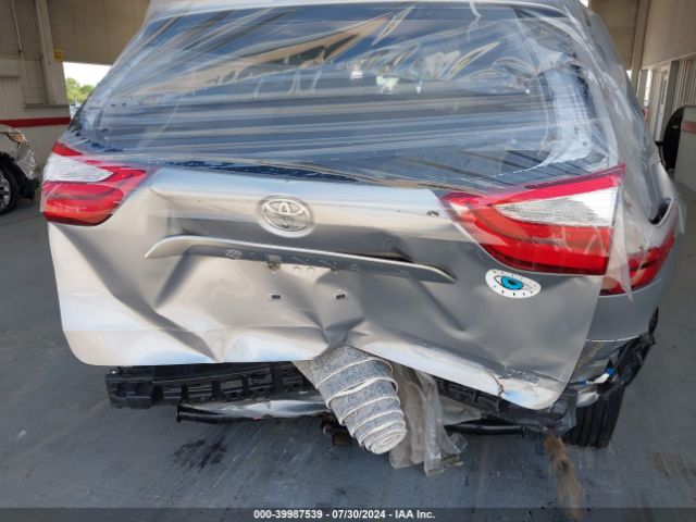 5TDYK3DC7FS555763 Toyota Sienna Xle 8 Passenger