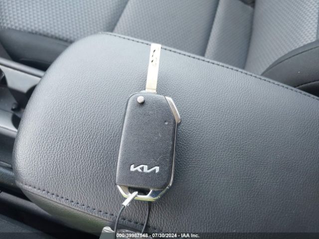 KNDJ23AU9N7184533 KIA SOUL LX