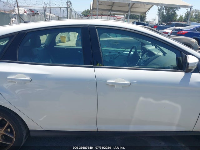 Ford FOCUS SE 2015 1FADP3K2XFL314703 Image 14