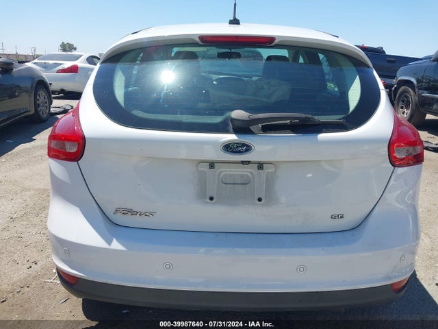 Ford FOCUS SE 2015 1FADP3K2XFL314703 Image 17