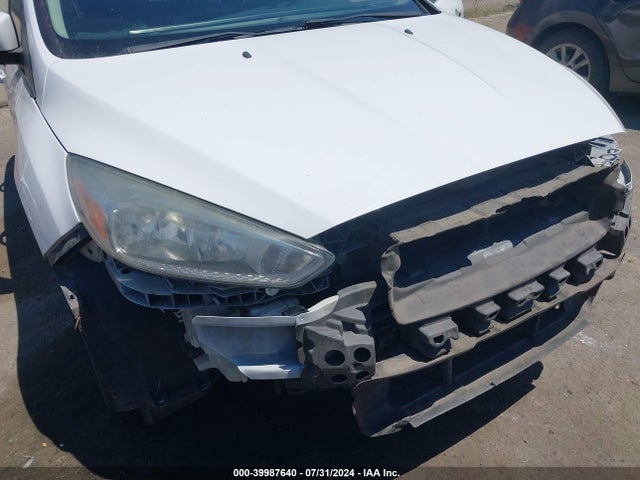 Ford FOCUS SE 2015 1FADP3K2XFL314703 Image 6