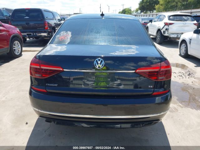 1VWDT7A33HC083862 Volkswagen Passat 1.8t R-line