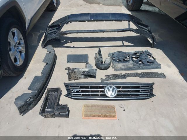 1VWDT7A33HC083862 Volkswagen Passat 1.8t R-line