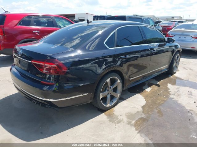 1VWDT7A33HC083862 Volkswagen Passat 1.8t R-line