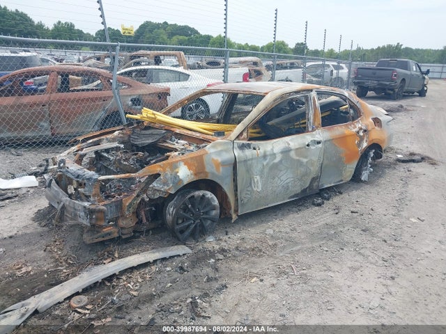Toyota CAMRY LE 2021 4T1C11AK0MU568355 Image 2