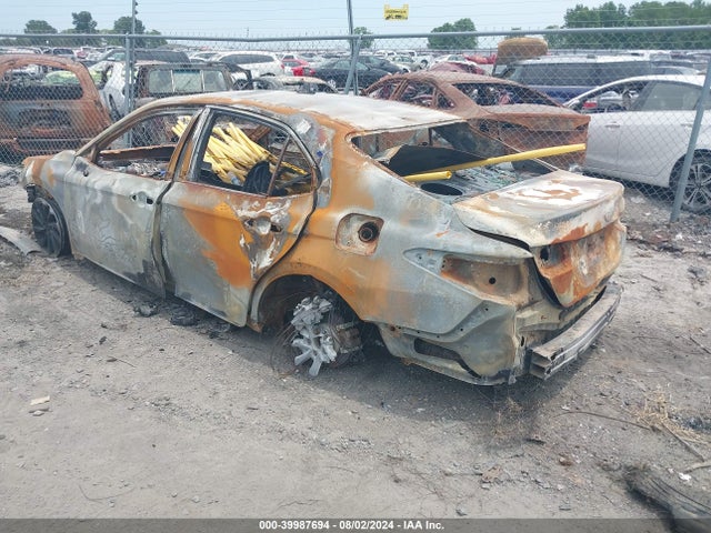 Toyota CAMRY LE 2021 4T1C11AK0MU568355 Image 3