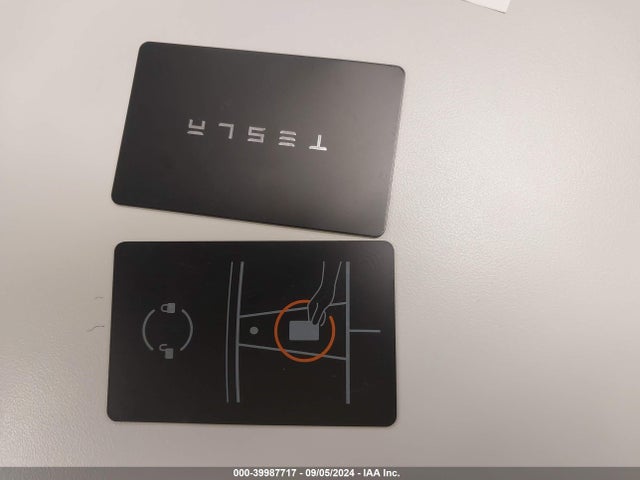 2024 TESLA MODEL Y 7SAYGDEDXRF102568 Photo 10