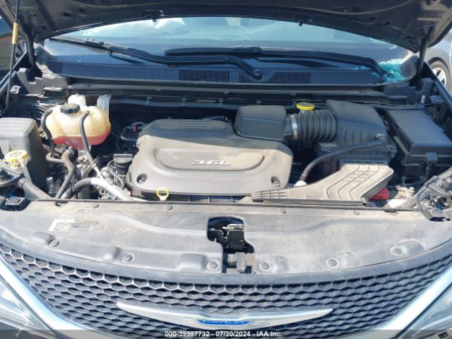 2C4RC1EG7JR333846 Chrysler Pacifica Touring L Plus