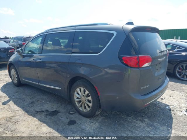 2C4RC1EG7JR333846 Chrysler Pacifica Touring L Plus