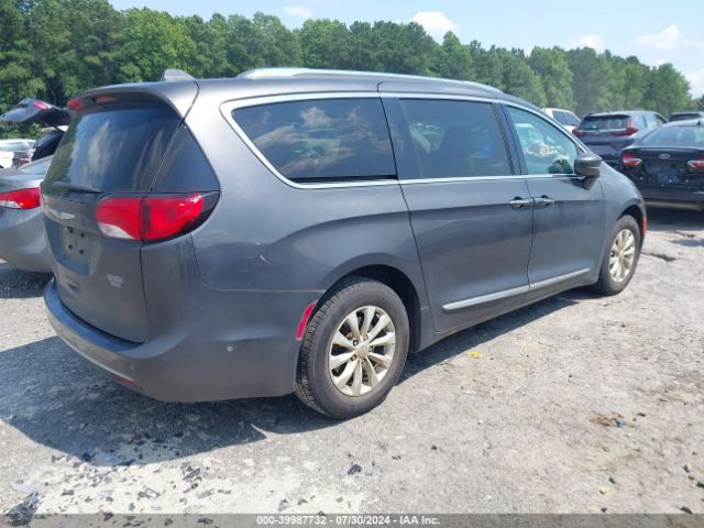 2C4RC1EG7JR333846 Chrysler Pacifica Touring L Plus
