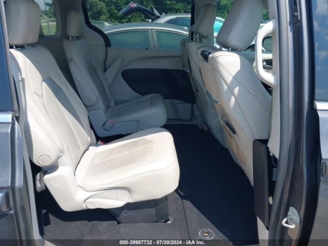 2C4RC1EG7JR333846 Chrysler Pacifica Touring L Plus