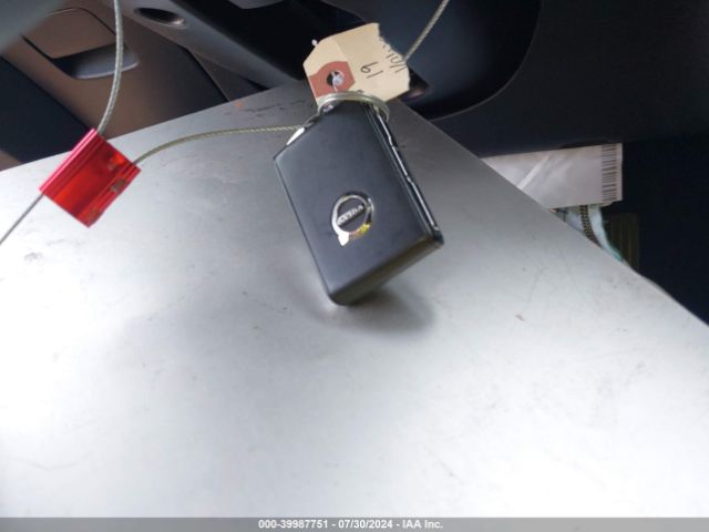 LVY102AK7KP107047 Volvo S90 T5 Momentum