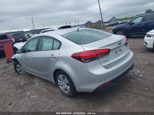 KIA FORTE LX 2017 3KPFK4A75HE074198 Image 3