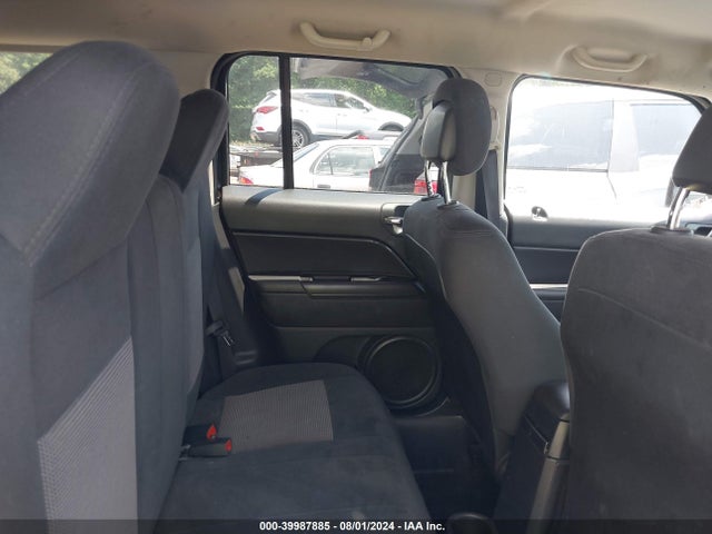 Jeep Patriot Latitude 2014 1C4NJRFB9ED846420 Image 8