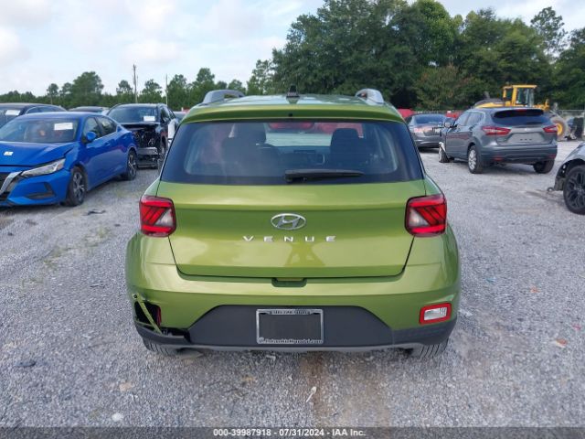 KMHRC8A3XNU171582 Hyundai Venue Sel