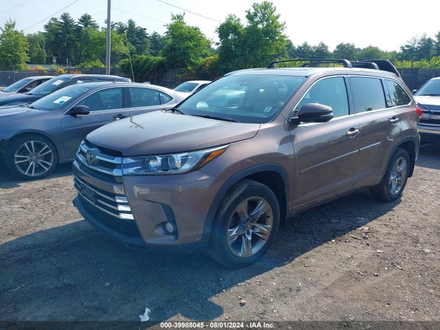 Toyota Highlander Limited Platinum 2017 5TDDZRFH5HS387582 Image 2