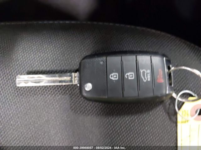 KNDPB3AC3E7570141 KIA Sportage Lx