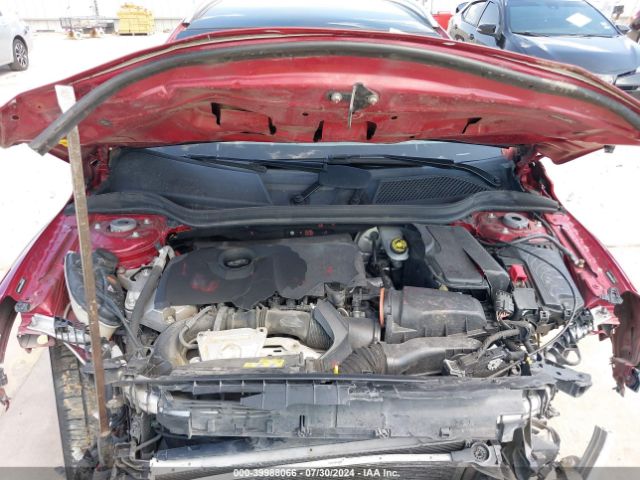 SJKCH5CP5JA057279 Infiniti Qx30 Premium