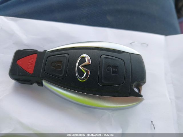 SJKCH5CP5JA057279 Infiniti Qx30 Premium