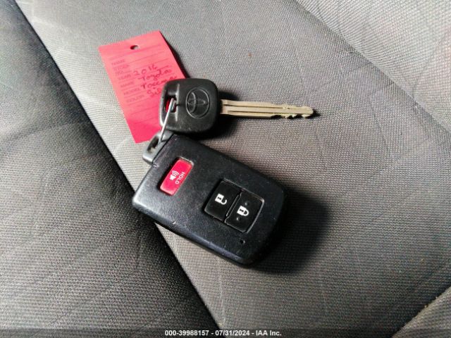 5TFCZ5ANXGX008232 Toyota Tacoma Trd Off Road