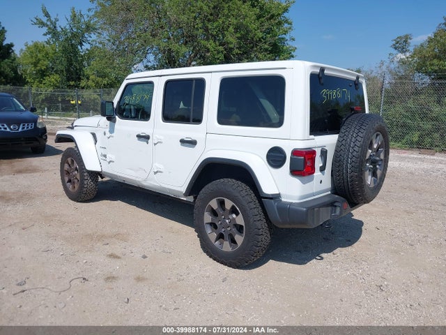 1C4HJXEG0JW184921 Jeep Wrangler Unlimited Sahara 4x4