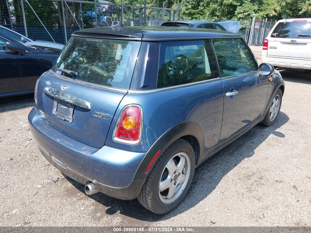2010 MINI COOPER WMWMF3C50ATU79266 Photo 3