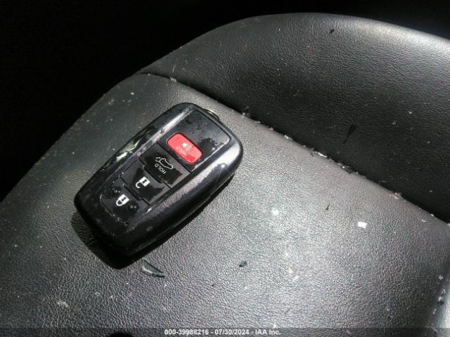 2T3A1RFV3MC145545 Toyota Rav4 Xle Premium