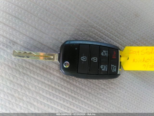 KNDMB5C19K6541481 KIA SEDONA LX