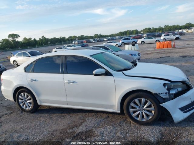 1VWAT7A39FC101958 Volkswagen Passat 1.8t Wolfsburg Edition