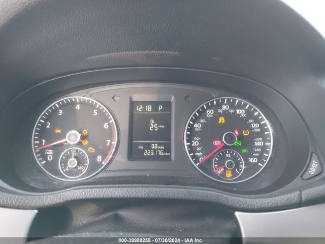 1VWAT7A39FC101958 Volkswagen Passat 1.8t Wolfsburg Edition