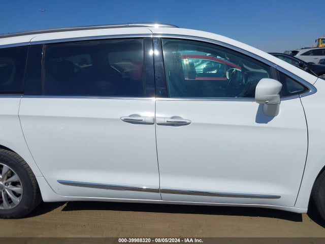 2C4RC1BG7KR655280 Chrysler Pacifica Touring L