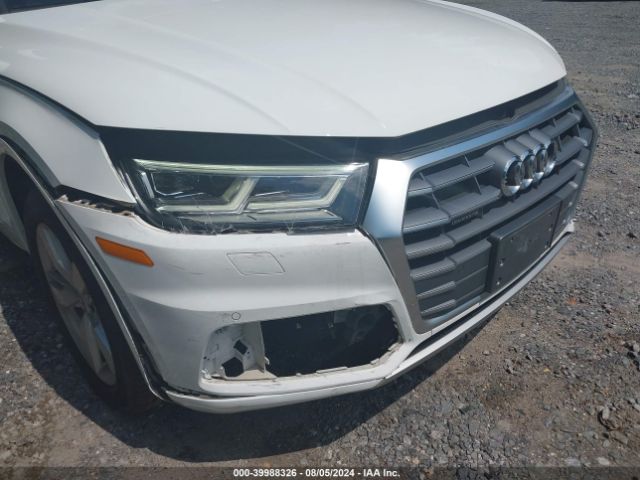 WA1BNAFY9J2059500 Audi Q5 2.0t Premium/2.0t Tech Premium