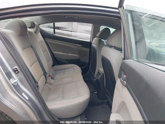 KMHD74LFXHU078905 Hyundai ELANTRA SE