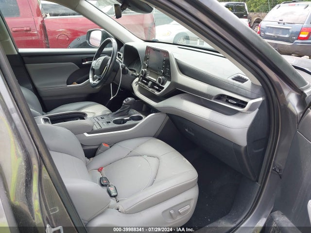 Toyota Highlander Xle 2021 5TDGZRBH1MS080603 Image 5